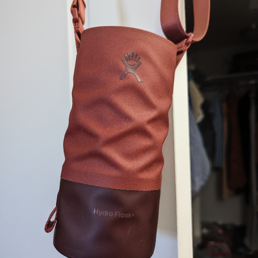 Hydro Flask Tag Along bottle carrier